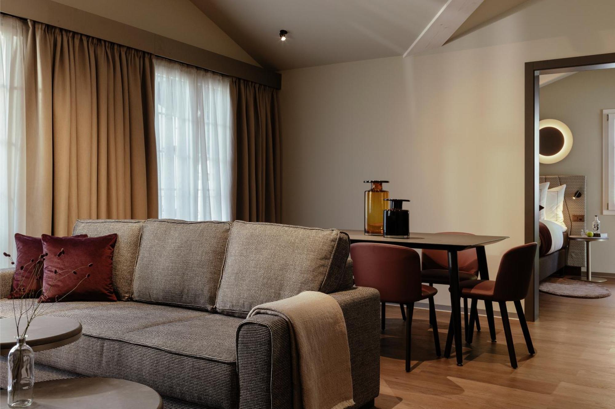 Schloss Zermatt - Cbd & Adaptogenic Spa And Sport Hotel Ruang foto