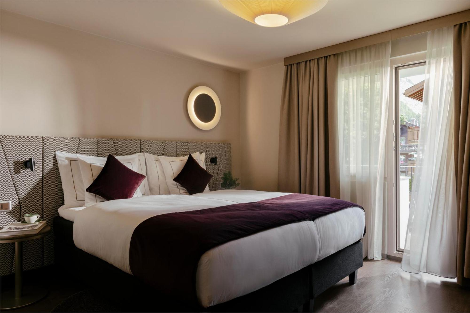 Schloss Zermatt - Cbd & Adaptogenic Spa And Sport Hotel Bagian luar foto
