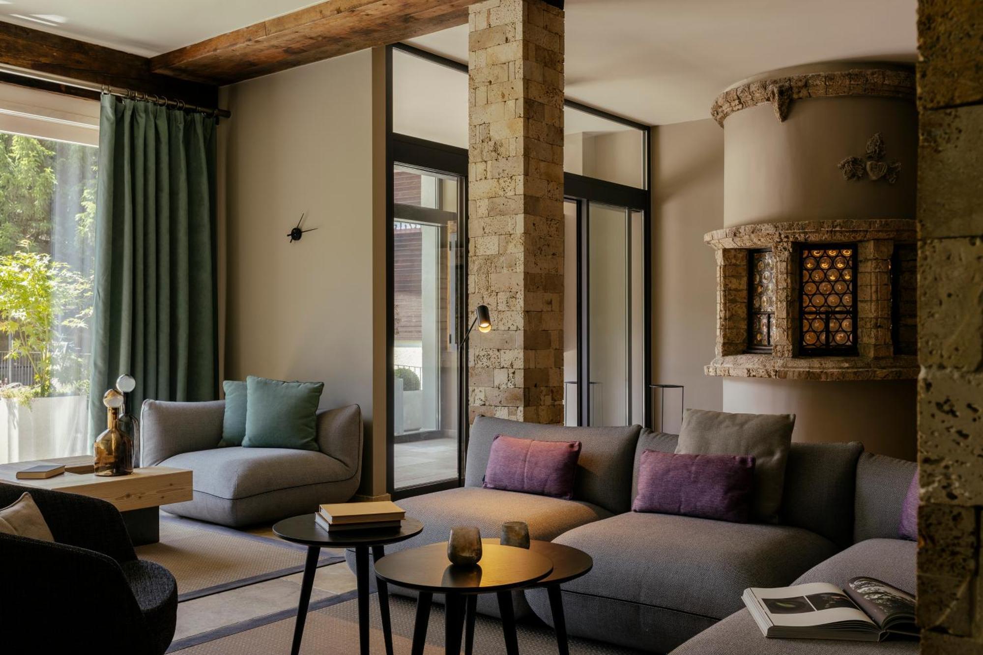 Schloss Zermatt - Cbd & Adaptogenic Spa And Sport Hotel Bagian luar foto