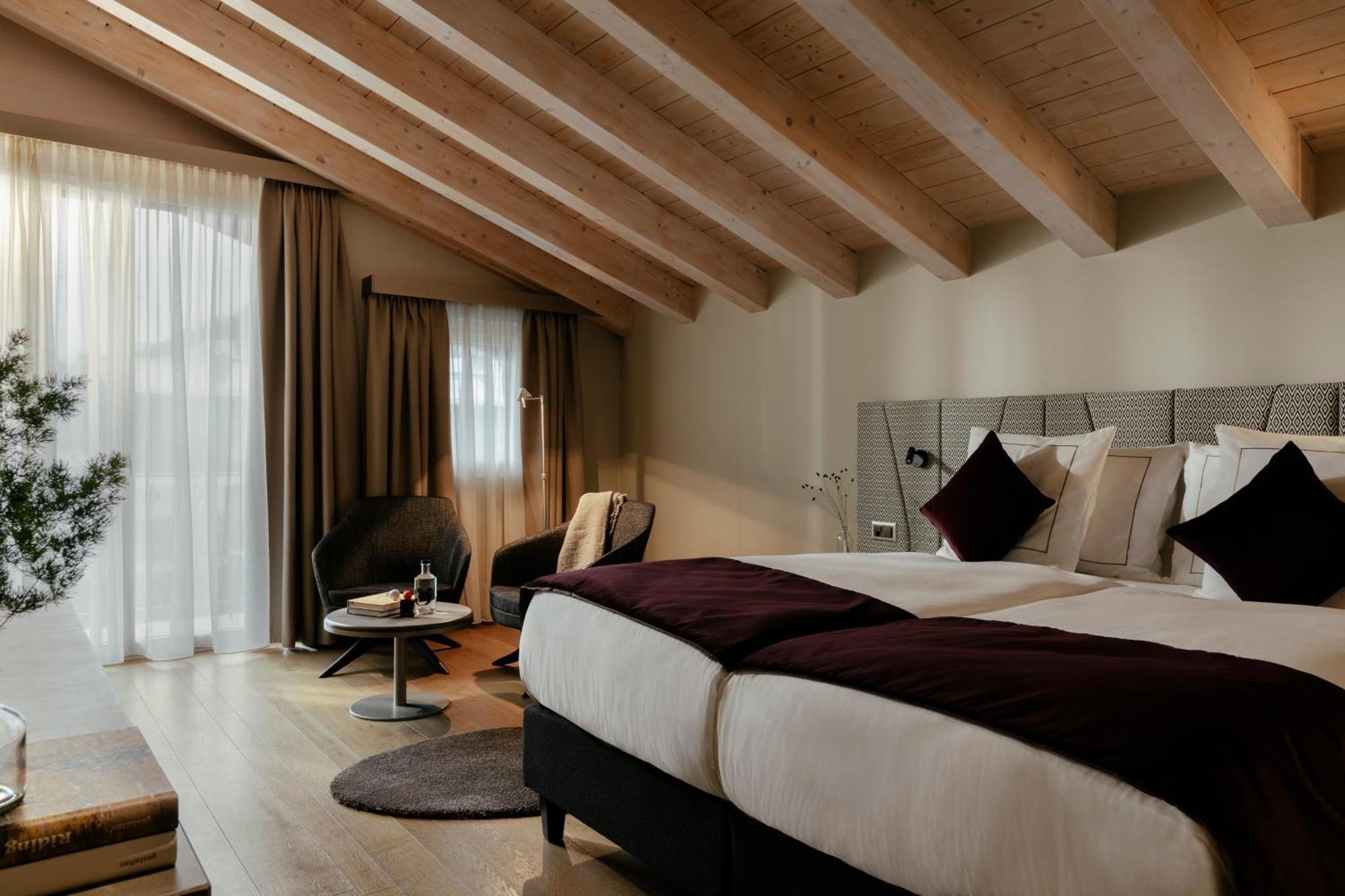 Schloss Zermatt - Cbd & Adaptogenic Spa And Sport Hotel Bagian luar foto