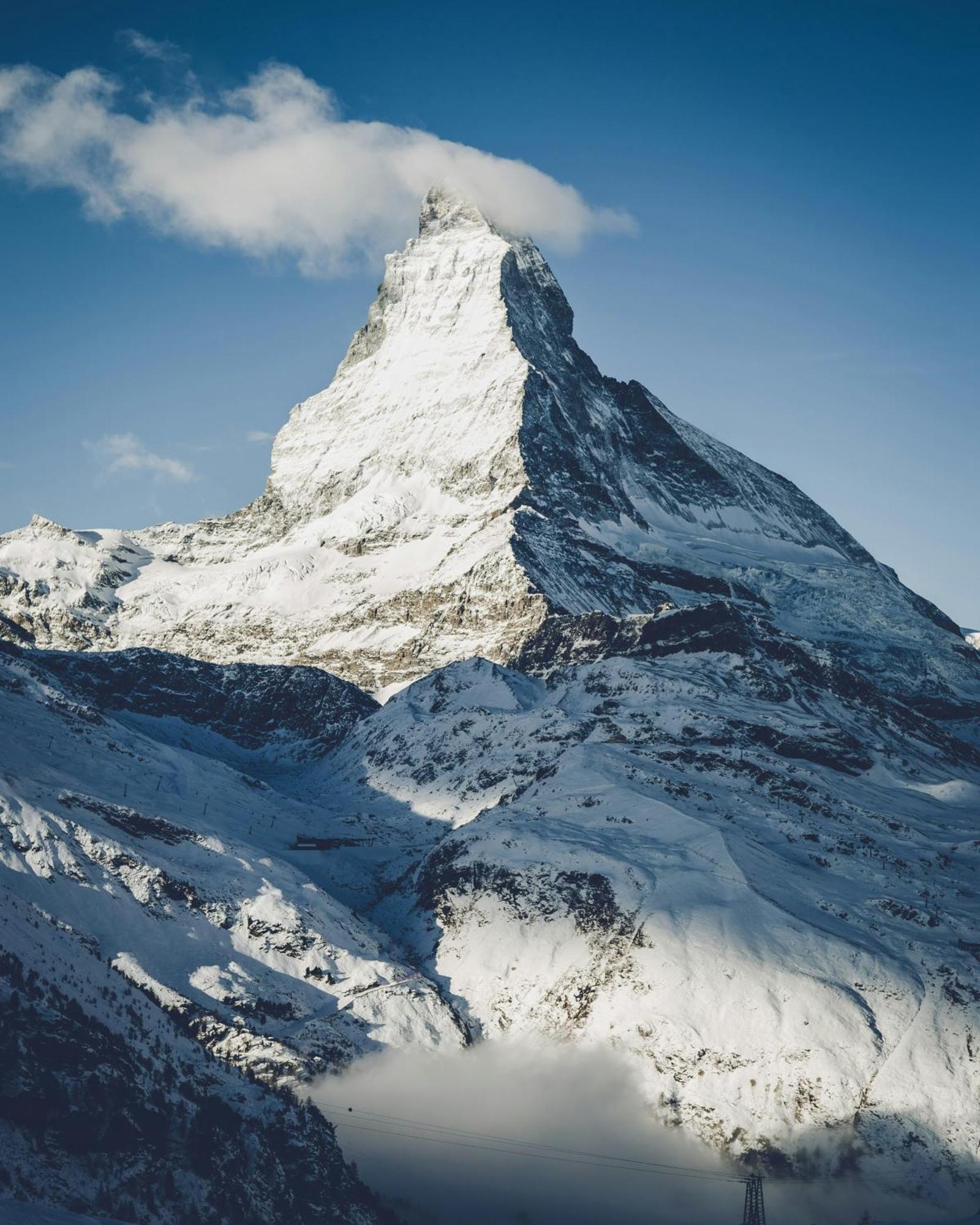 Schloss Zermatt - Cbd & Adaptogenic Spa And Sport Hotel Bagian luar foto